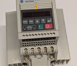 Allen-Bradley 160-AA12NSF1P1 - analoger Geschwindigkeitsregler, Serie C
