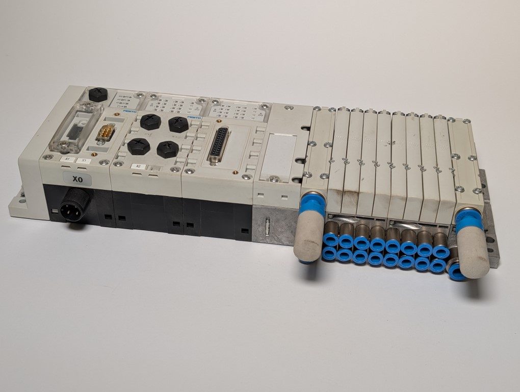 Festo CPX-FB11 + CPX-AB-4-M12 + CPX-AB-1-SUB-BU + MPA1-FB-EPL-G + 8 X 533351