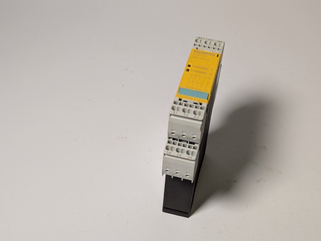 Siemens 3TK2830-2CB30 Sicherheitsschaltgerät