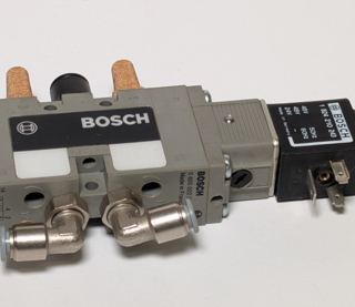 Bosch 0 820 022 026 Wegeventil mit Magnetspule