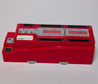 Allen-Bradley 1791ES-IB8XOBV4 – Schrägansicht von links