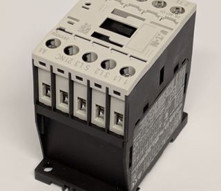 Eaton XTCE007B01 – Schütz mit Klemmenbeschriftung